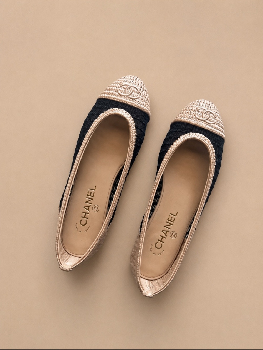 🔥 CHANEL Raffia Cap Toe Ballerina Flats